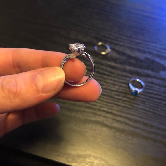 Fashion rings - Picture 1 of 3